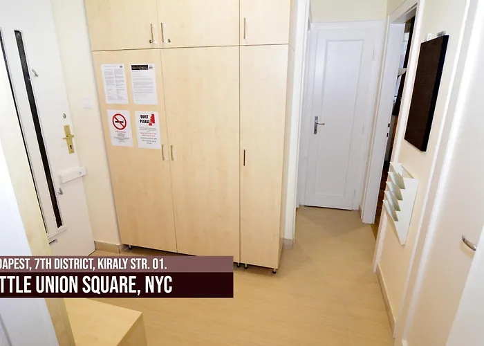 Little Americas Metropolitan Apartament