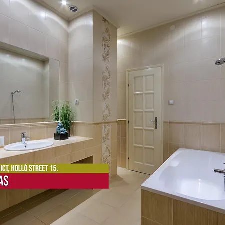 Little Americas Metropolitan Apartments Apartment